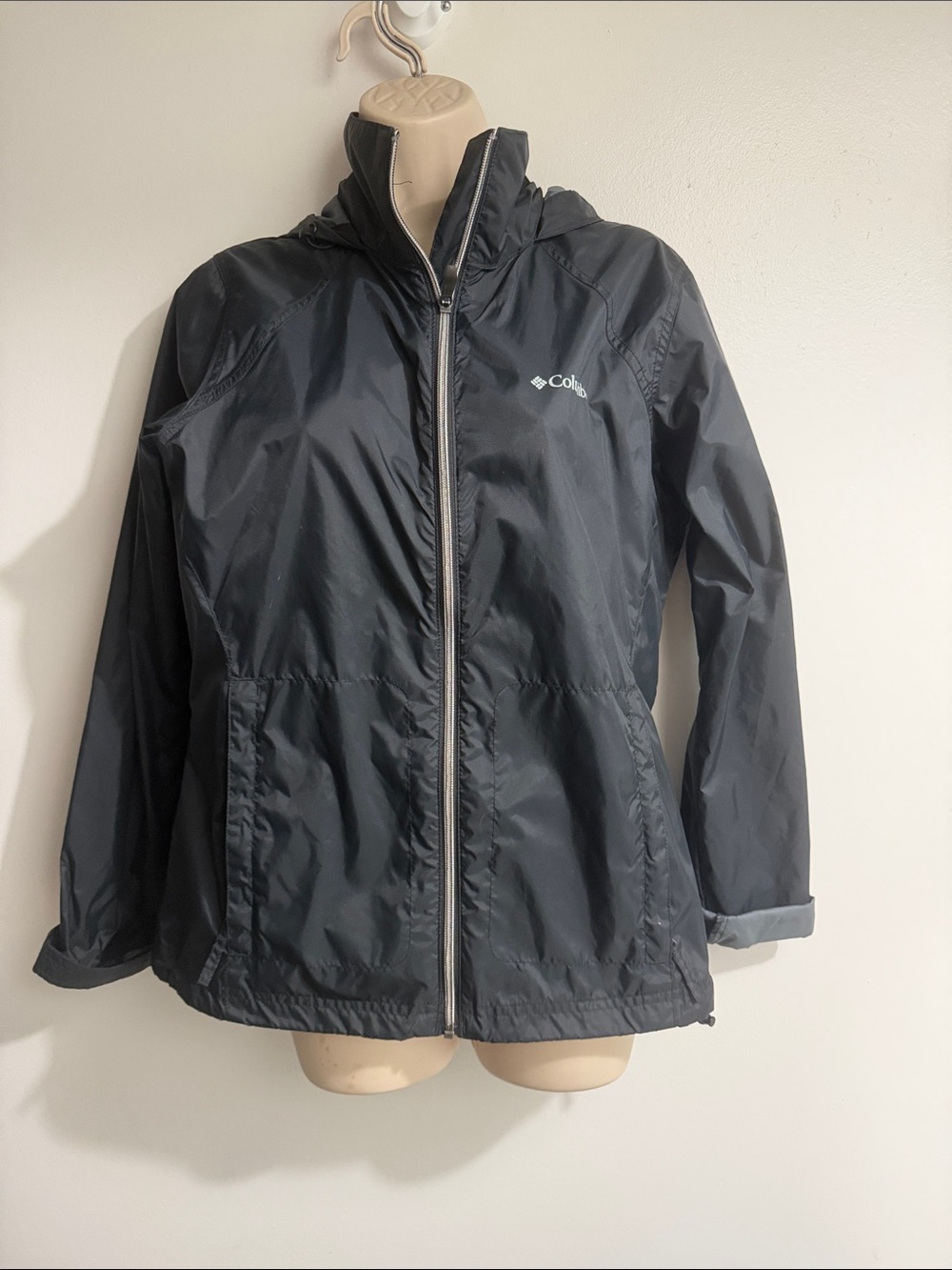 Columbia Women's Black Hooded Lightweight Rain Jacket